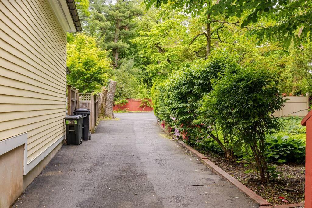 Princeton Writer'S Nest Villa Exterior photo